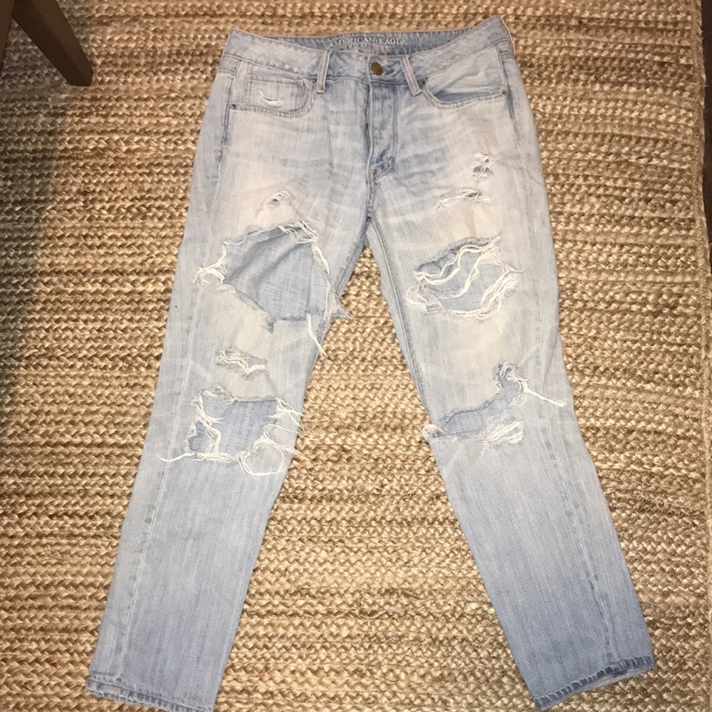 American Eagle Ripped Tomgirl Jeans